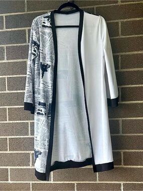 Newsprint Graphic Midi Duster/Summer Layering | Medium